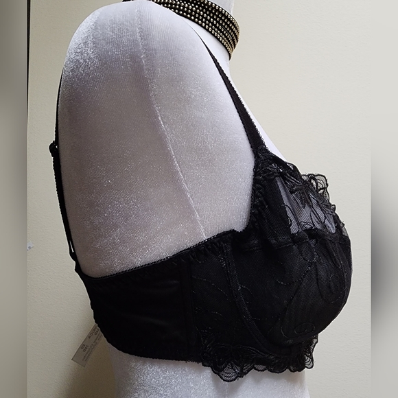 Gorgeous Black Lace Demi Cup Bra Size 34D ♥︎ Underwire Bra ♥︎ - Picture 7 of 11